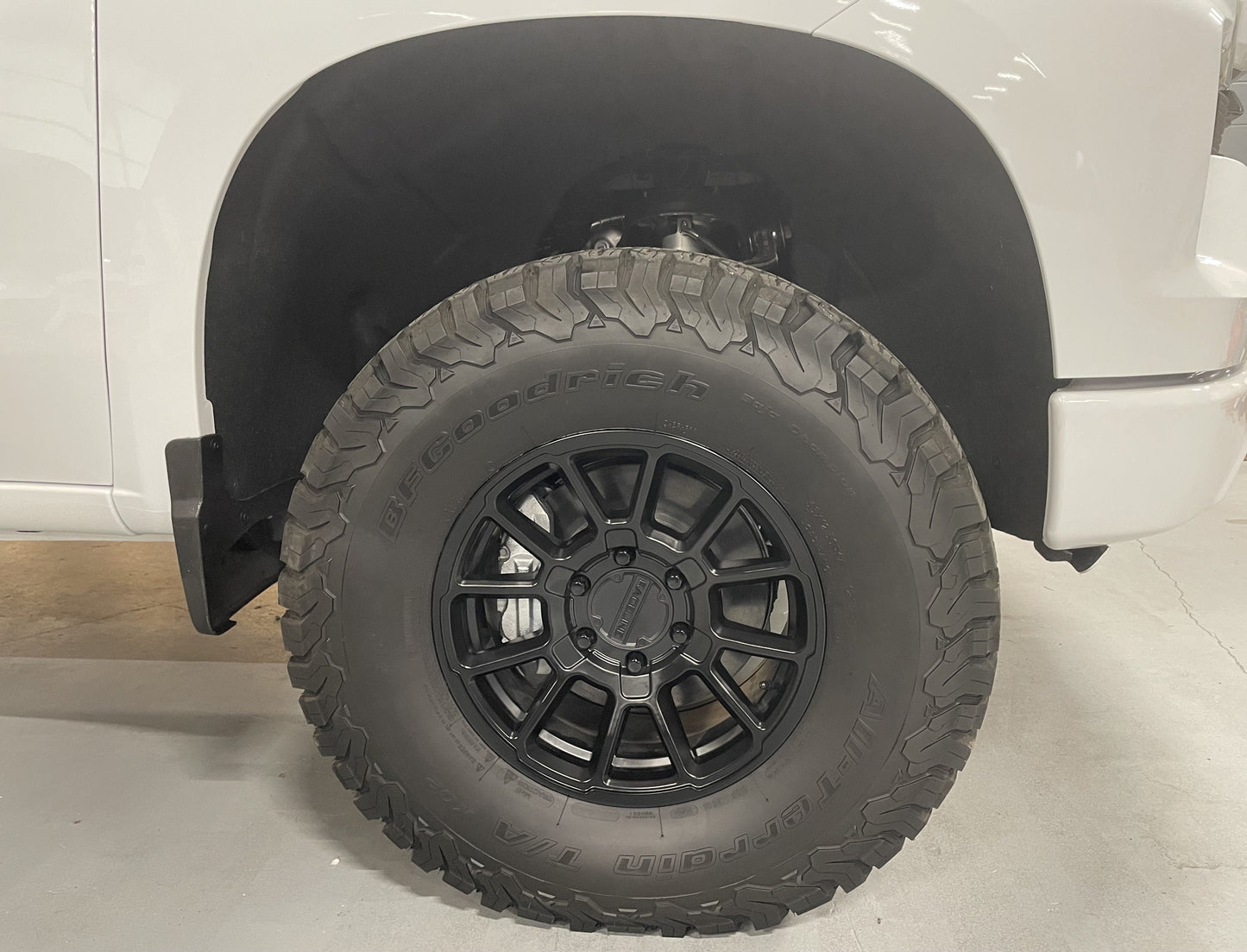 Raceline 17" Wheels for BLACKLAKE 35" Tire Kit